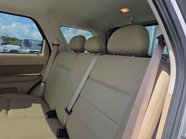Photo of 2009 White Suede Clearcoat Ford Escape