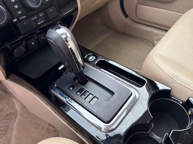 Photo of 2009 White Suede Clearcoat Ford Escape