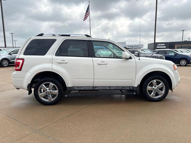 Photo of 2009 White Suede Clearcoat Ford Escape