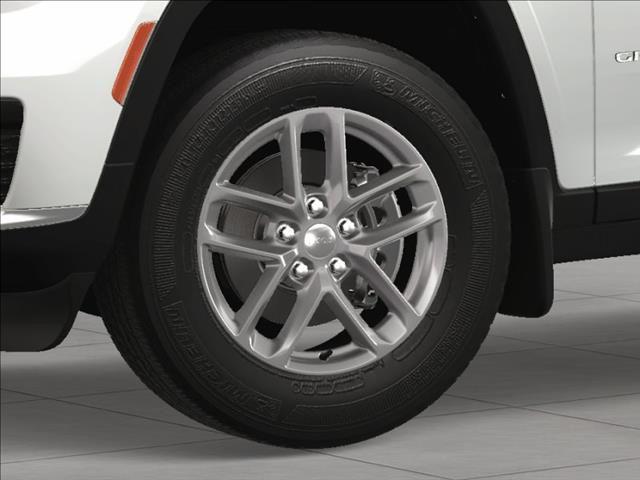 Photo of 2025 Bright White Clearcoat Jeep Grand Cherokee L