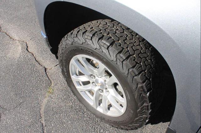 Photo of 2022 GRAY Chevrolet Silverado 1500