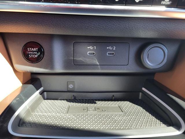 Photo of 2026 White / Black Nissan Rogue