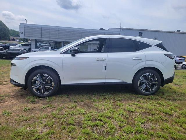 Photo of 2025 Everest White P Nissan Murano