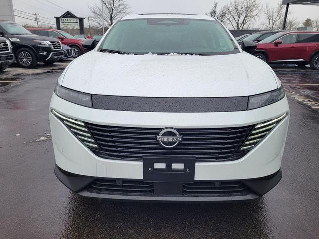 Photo of 2025 Everest White P Nissan Murano