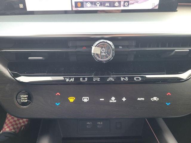 Photo of 2025 2t Tel Blk Roof Nissan Murano