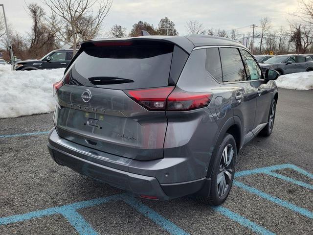 Photo of 2025 Gun Metallic Nissan Rogue