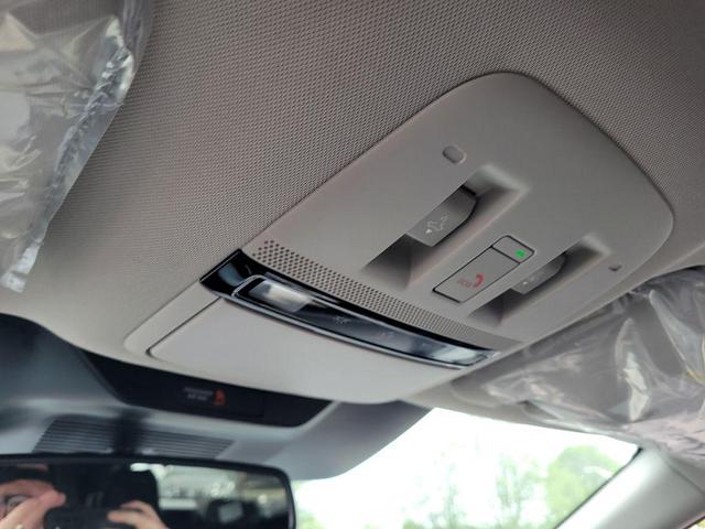 Photo of 2025 Champagne Silve Nissan Murano