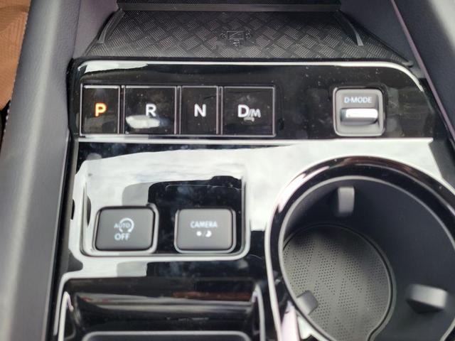 Photo of 2025 Champagne Silve Nissan Murano