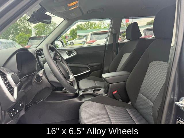 Photo of 2022 Gravity Gray Kia Soul