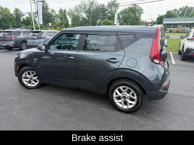 Photo of 2022 Gravity Gray Kia Soul