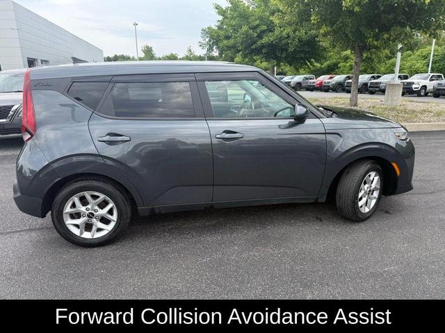 Photo of 2022 Gravity Gray Kia Soul