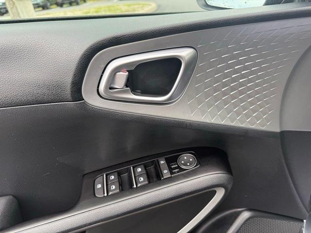 Photo of 2022 Gravity Gray Kia Soul