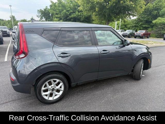 Photo of 2022 Gravity Gray Kia Soul
