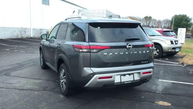 Photo of 2025 Gun Metallic Nissan Pathfinder