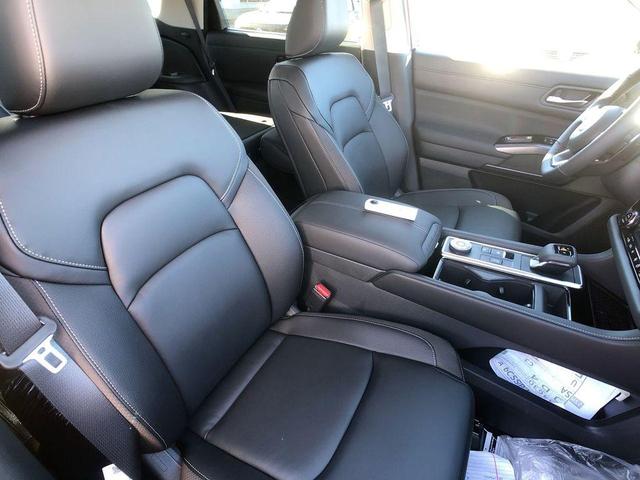 Photo of 2025 Gun Metallic Nissan Pathfinder