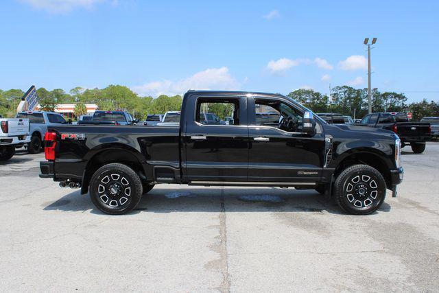 Photo of 2024 Agate Black Metallic Ford F-250