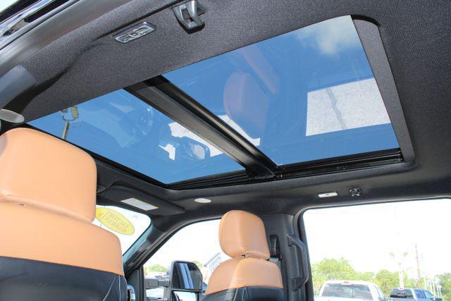Photo of 2024 Agate Black Metallic Ford F-250