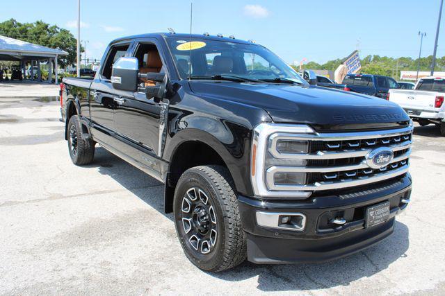 Photo of 2024 Agate Black Metallic Ford F-250