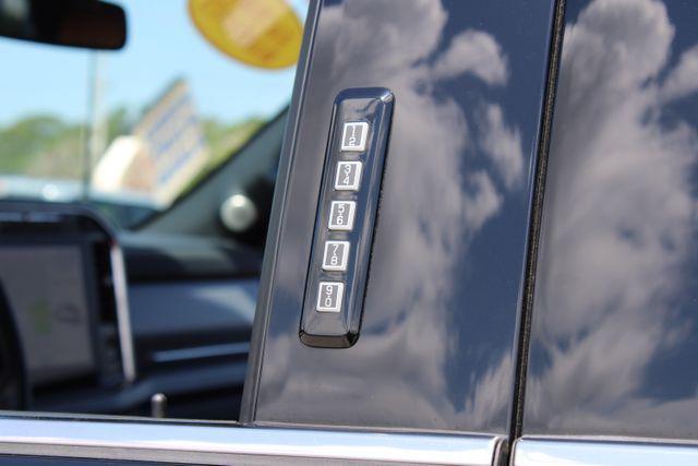 Photo of 2024 Agate Black Metallic Ford F-250