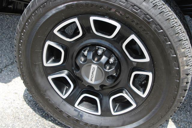 Photo of 2024 Agate Black Metallic Ford F-250