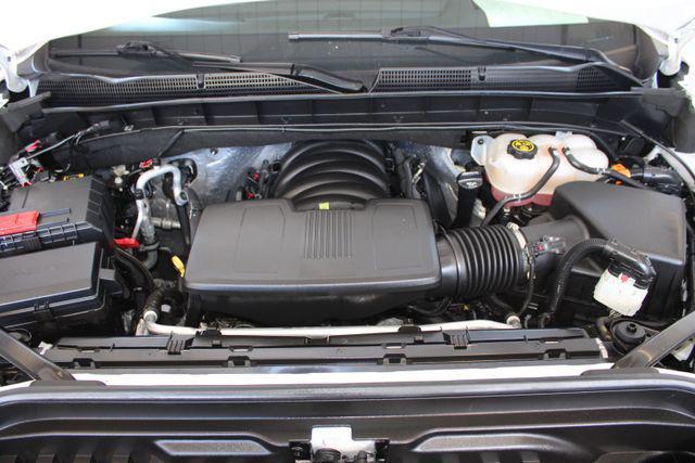 Photo of 2023 Summit White GMC Sierra 1500