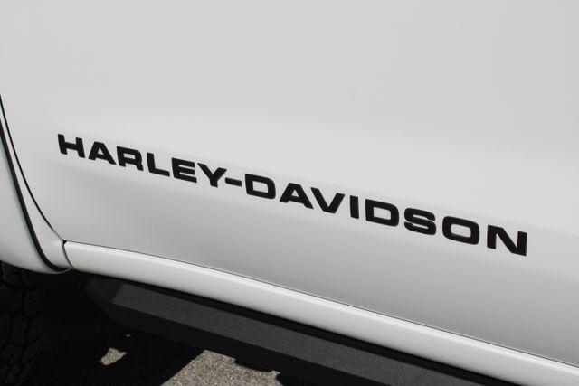 Photo of 2023 Summit White GMC Sierra 1500