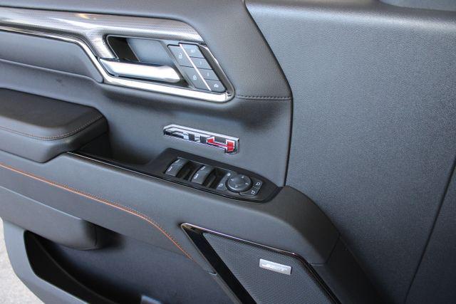 Photo of 2023 Summit White GMC Sierra 1500
