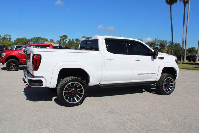 Photo of 2023 Summit White GMC Sierra 1500