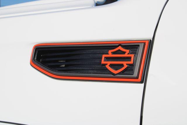 Photo of 2023 Summit White GMC Sierra 1500