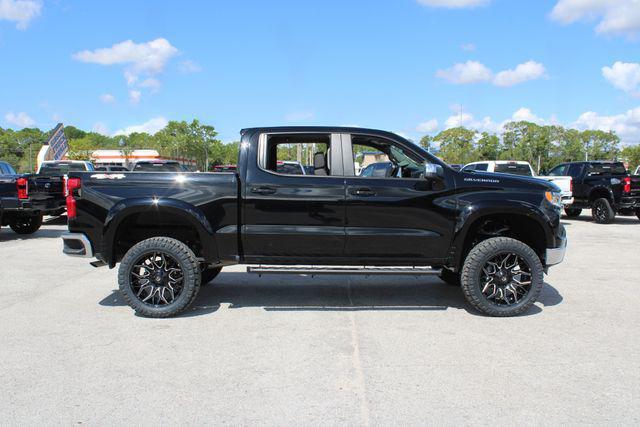 Photo of 2025 Black Chevrolet Silverado 1500