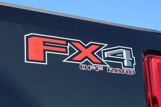 Photo of 2022 Agate Black Metallic Ford F-250