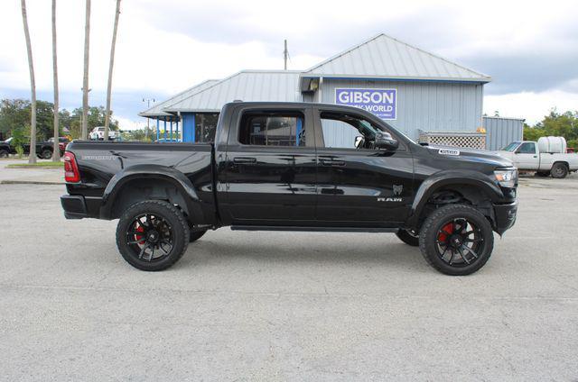 Photo of 2023 Diamond Black Crystal Pearlcoat RAM 1500