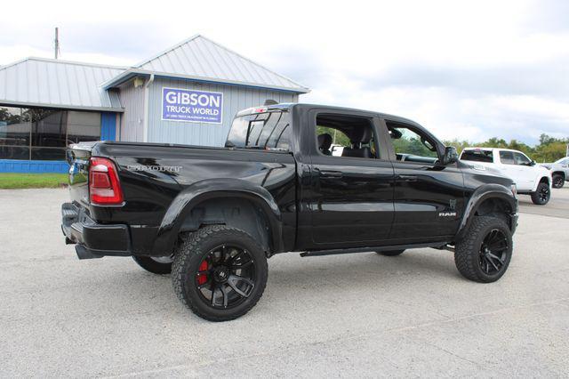Photo of 2023 Diamond Black Crystal Pearlcoat RAM 1500