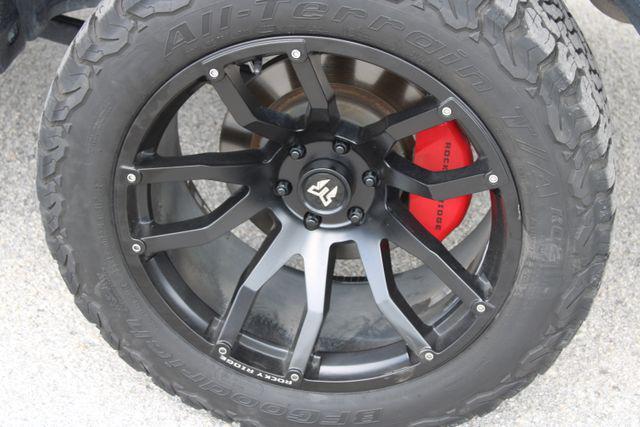 Photo of 2023 Diamond Black Crystal Pearlcoat RAM 1500
