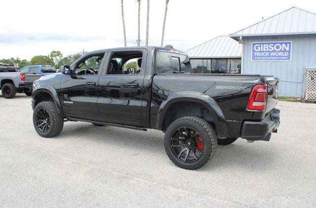 Photo of 2023 Diamond Black Crystal Pearlcoat RAM 1500