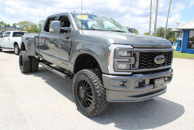 Photo of 2025 Carbonized Gray Metallic Ford F-350