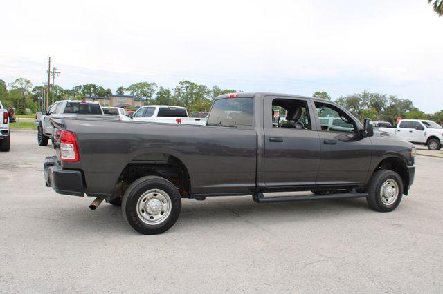 Photo of 2024 Granite Crystal Metallic Clearcoat RAM 2500