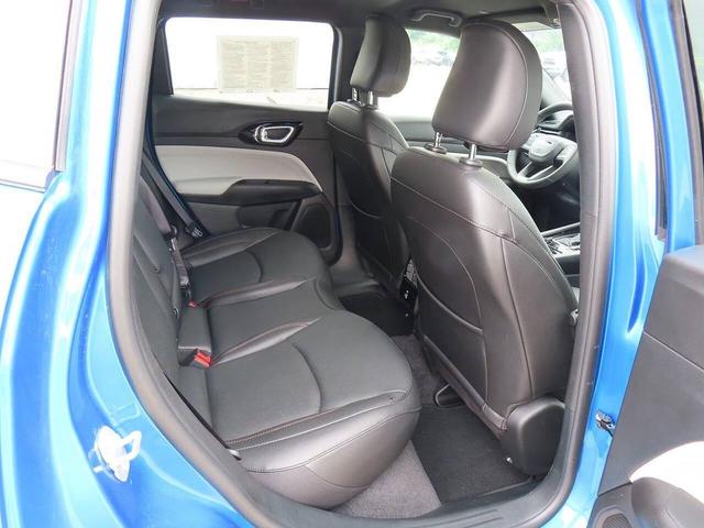 Photo of 2024 Hydro Blue Pearlcoat Jeep Compass