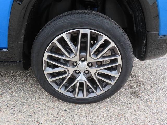 Photo of 2024 Hydro Blue Pearlcoat Jeep Compass