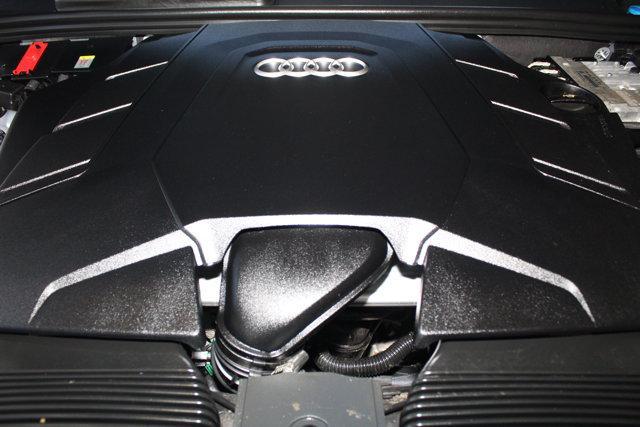 Photo of 2025 Mythos Black Metallic Audi Q7