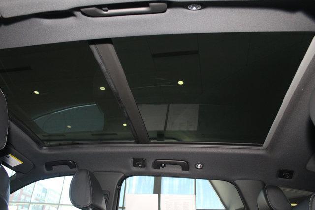 Photo of 2025 Mythos Black Metallic Audi Q7