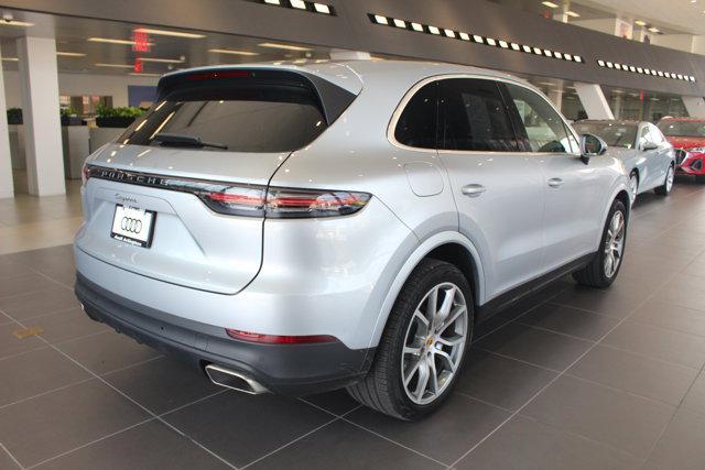 Photo of 2020 Dolomite Silver Metallic Porsche Cayenne