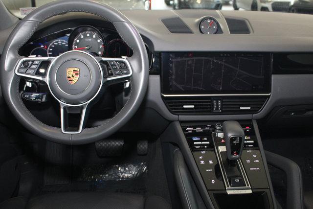 Photo of 2020 Dolomite Silver Metallic Porsche Cayenne