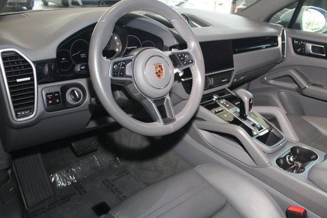 Photo of 2020 Dolomite Silver Metallic Porsche Cayenne