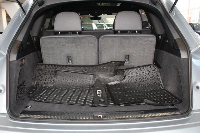 Photo of 2025 Satellite Silver Metallic Audi Q7