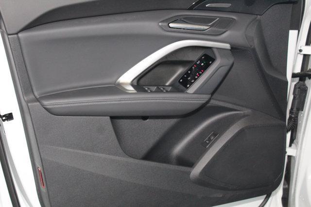Photo of 2025 Glacier White Metallic Audi Q5