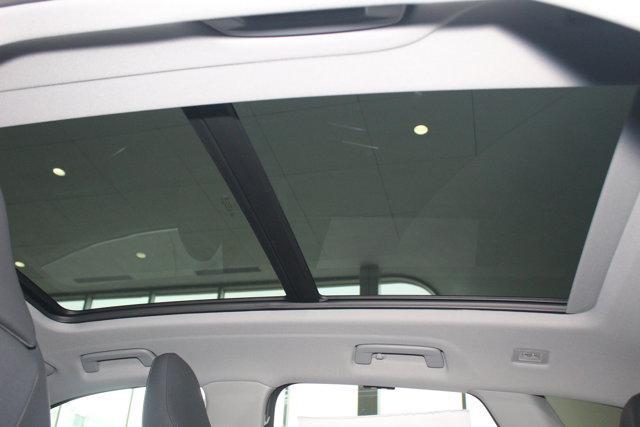 Photo of 2025 Glacier White Metallic Audi Q5