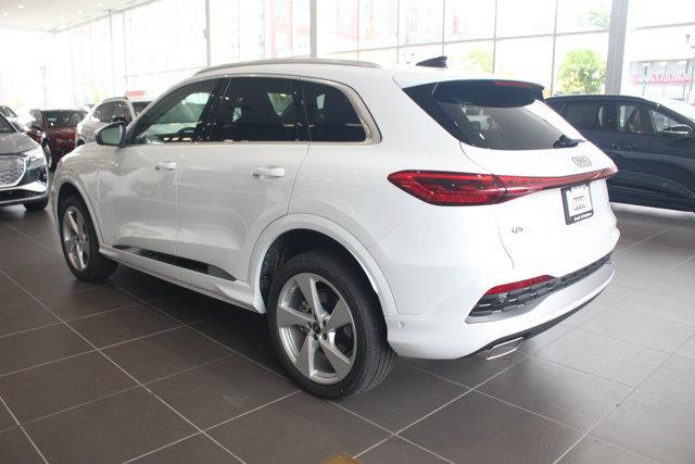 Photo of 2025 Glacier White Metallic Audi Q5