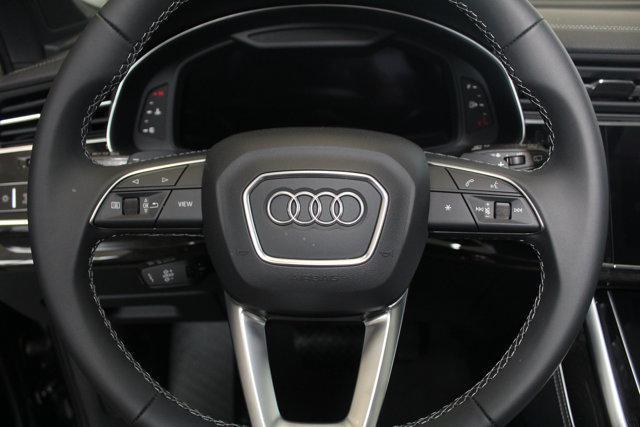 Photo of 2025 Mythos Black Metallic Audi Q7
