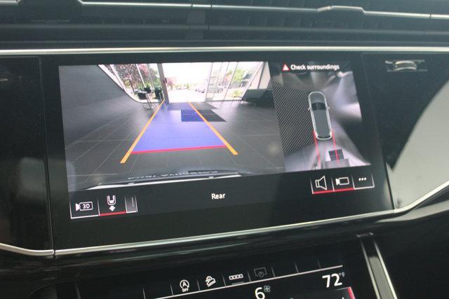 Photo of 2025 Mythos Black Metallic Audi Q7